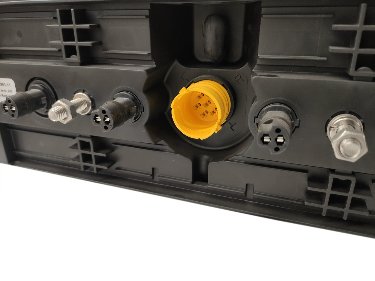 LED 7-Chamber Tail Light with Triangle Reflector and Rubber Marker for Krone Trailers